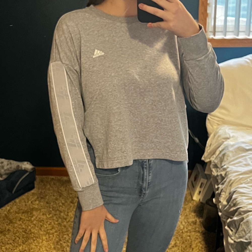 Adidas lo de sleeve crew neck